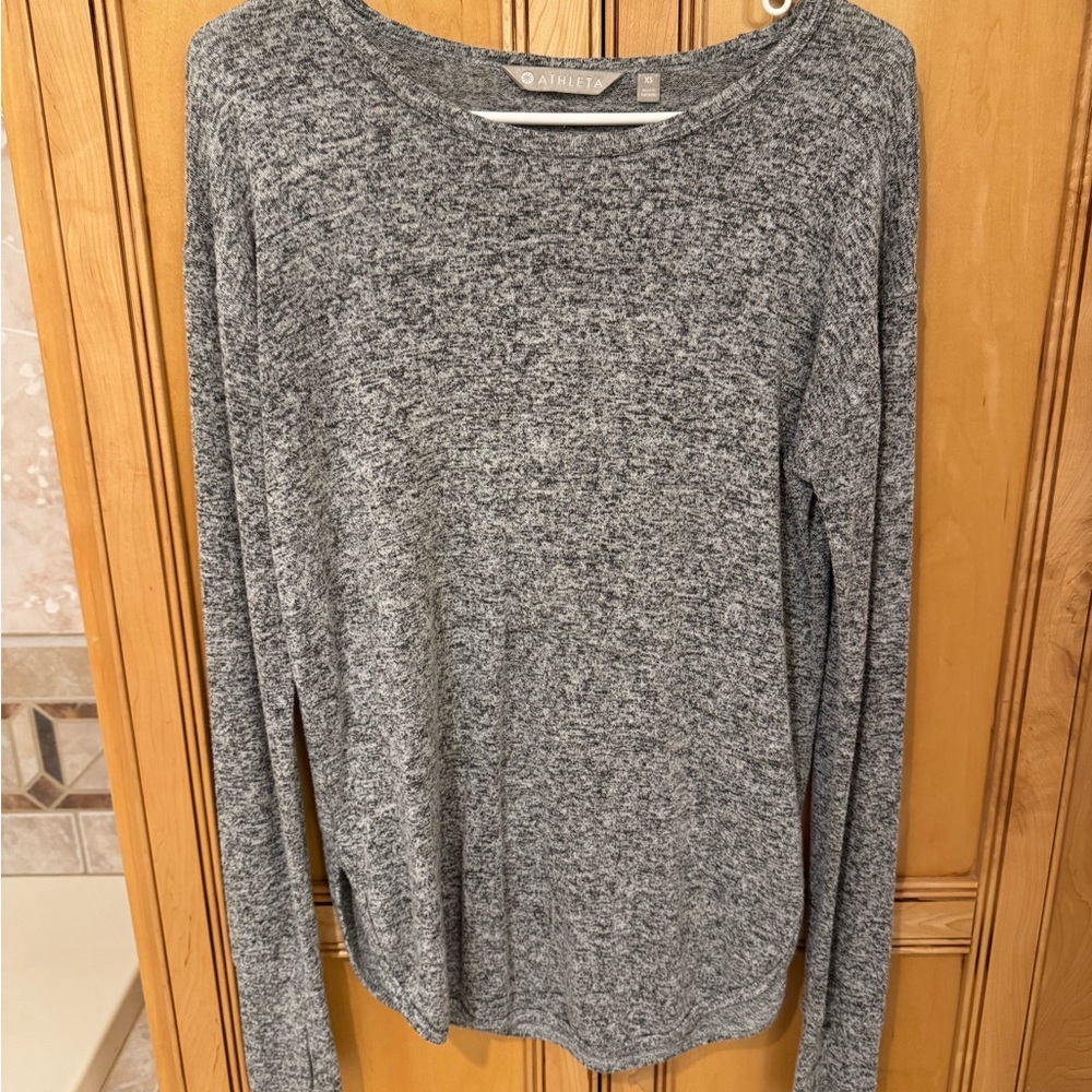 Athleta Heather Gray Long Sleeve Top